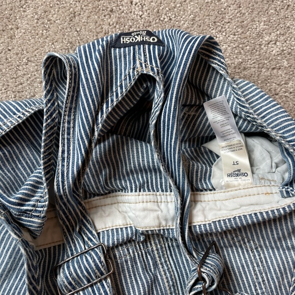 Oshkosh 5T overalls - Picture 3 of 3